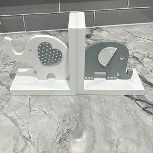 Elephant Book Ends